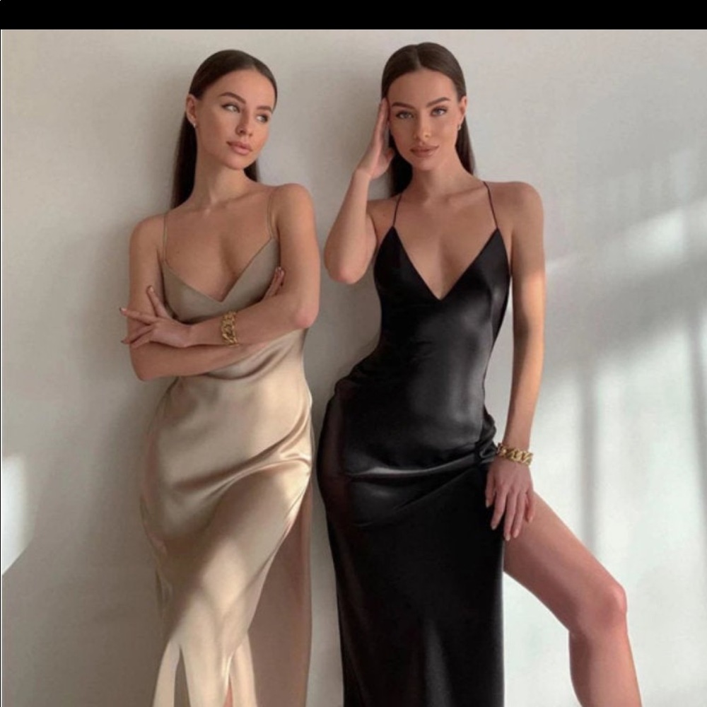 Satin backless dress